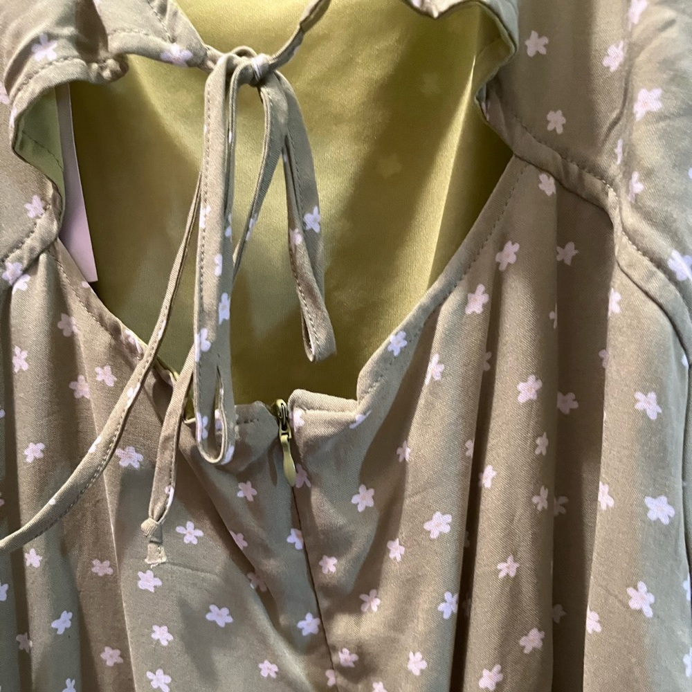 PacSun Daisy Dress 💚🌼 - Picture 7 of 7